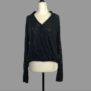 ❤️ S ❤️ NWOT Anthro Floral Burnout Long Sleeve Flower V-Neck​